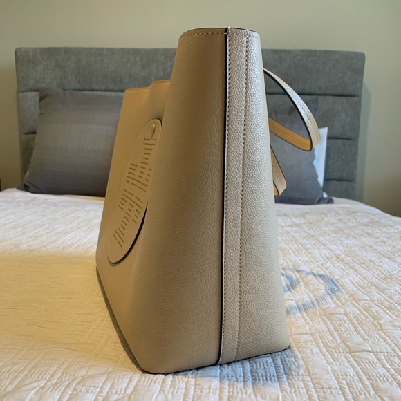 Tory Burch Perforated Leather Tote Sand Dune - Picture 7 of 11